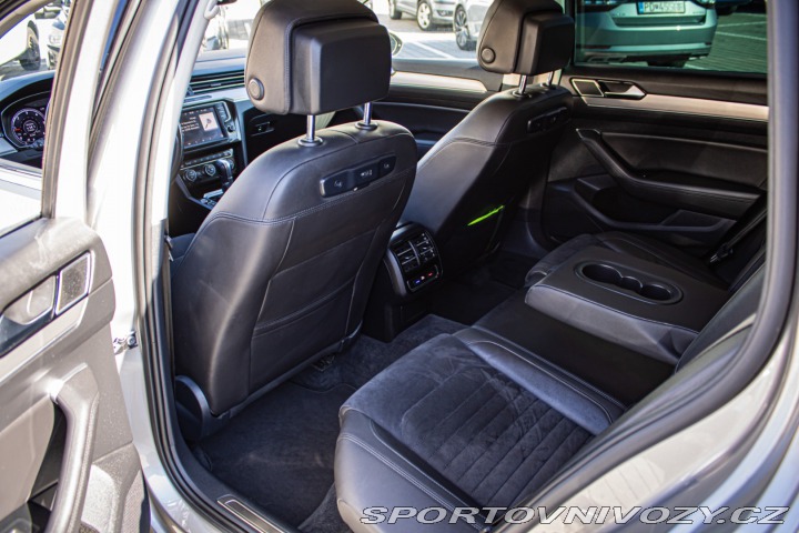 Volkswagen Ostatní modely Passat Variant Variant 2.0 BiTDI 240k B 2015