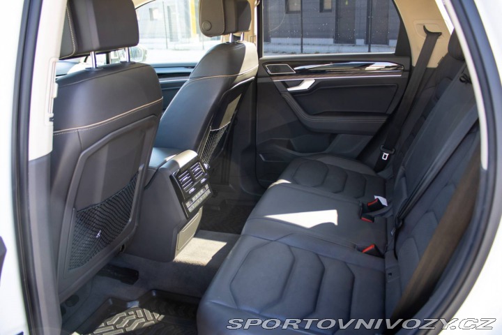 Volkswagen Ostatní modely Touareg 3.0 V6 TDI SCR 286k Eleg 2018