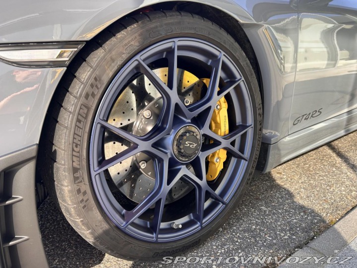Porsche 718 Cayman GT4 RS Weissach 2023
