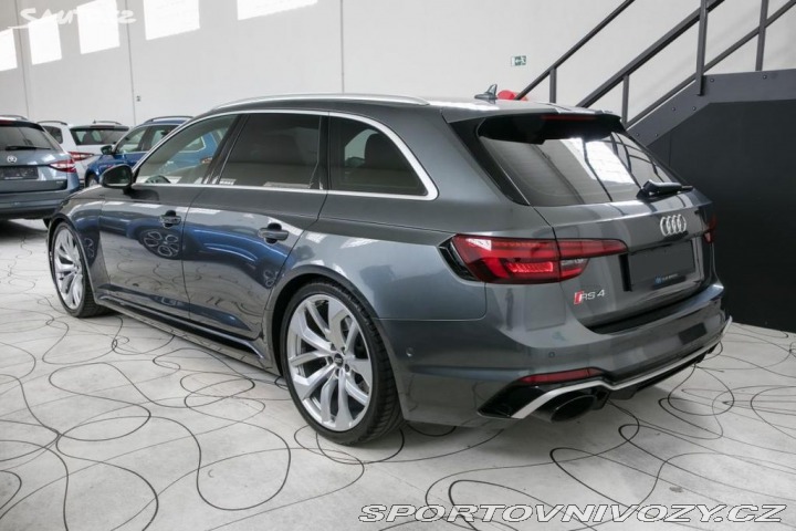 Audi RS4 2019