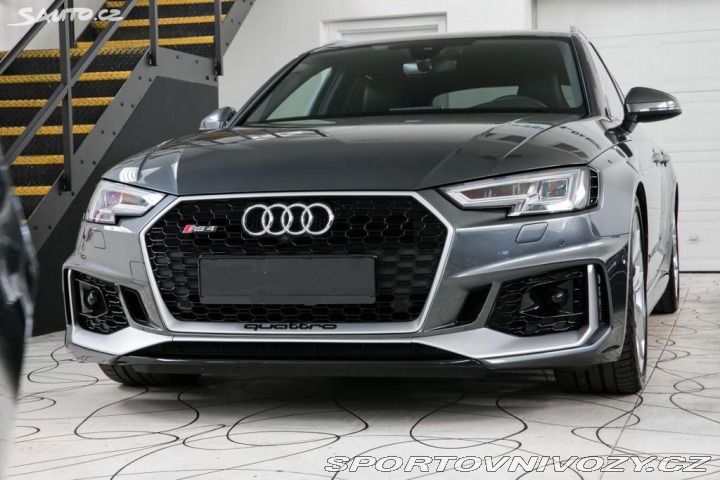Audi RS4 2019