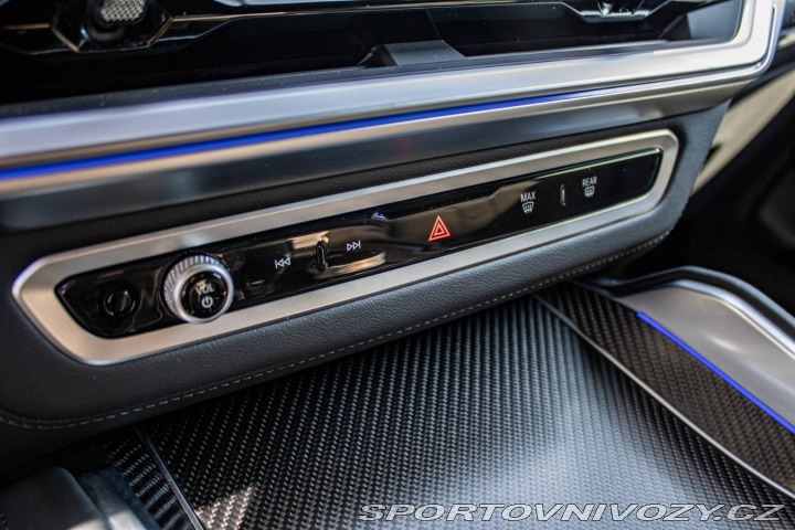 BMW XM 2024