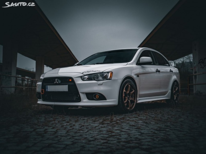 Mitsubishi Lancer EVO Ralliart