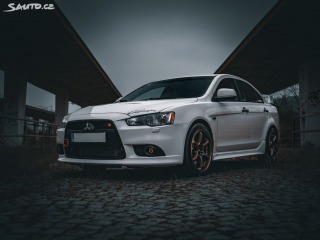Mitsubishi Lancer EVO Ralliart