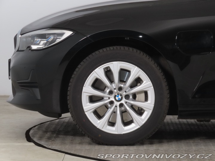 BMW 3 330 e xDrive 2021