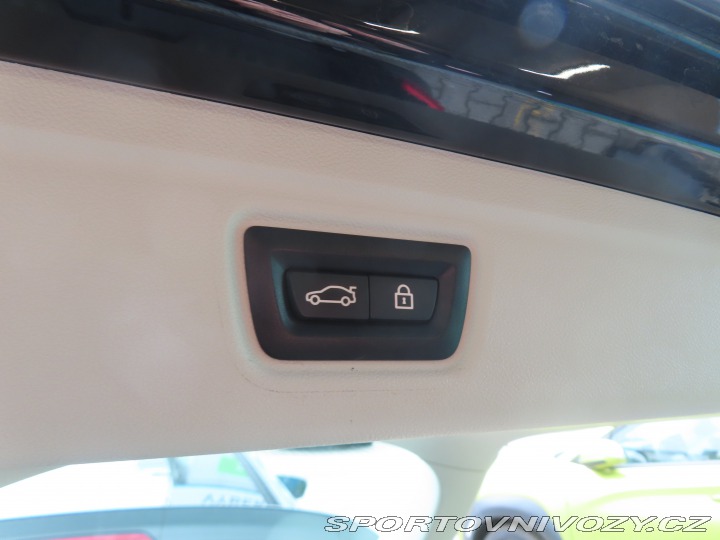 BMW 3 330 e xDrive 2021
