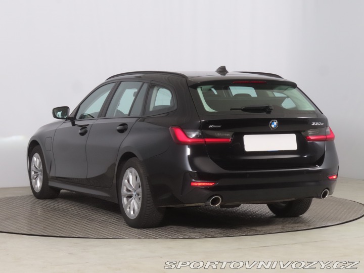 BMW 3 330 e xDrive 2021