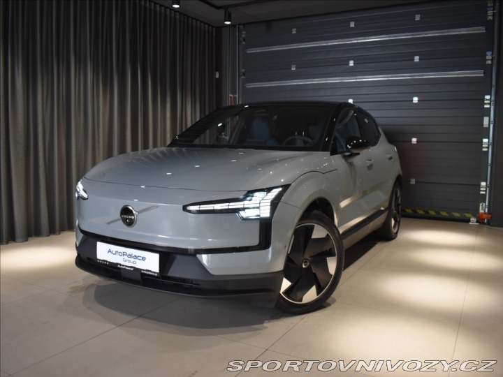 Volvo Ostatní modely EX30 0,0 Twin Motor Ultra Pano 2024