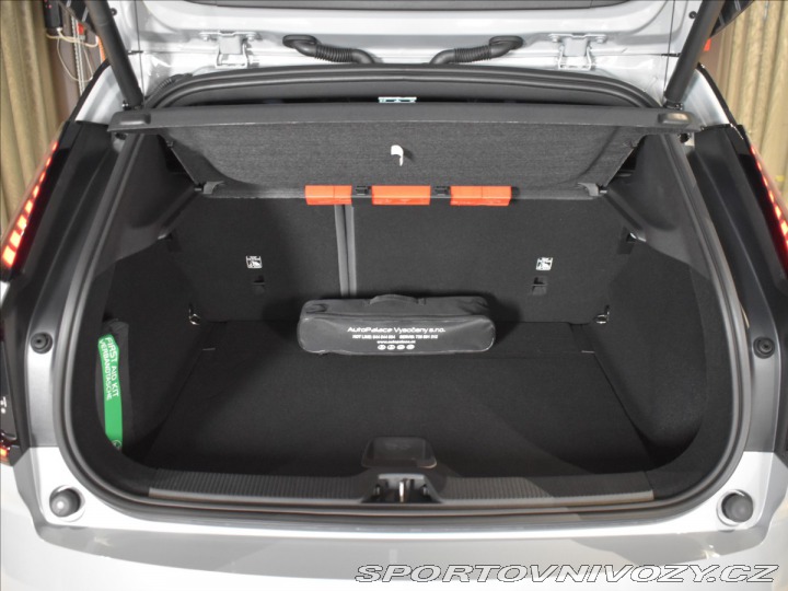 Volvo Ostatní modely EX30 0,0 Twin Motor Ultra Pano 2024