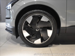 Volvo Ostatní modely EX30 0,0 Twin Motor Ultra Pano 2024