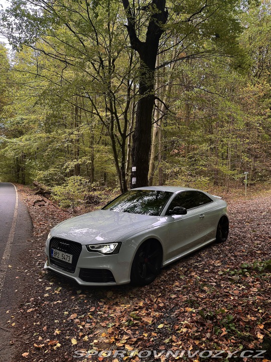 Audi RS5 2011