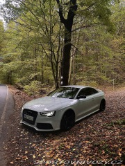 Audi RS5 2011
