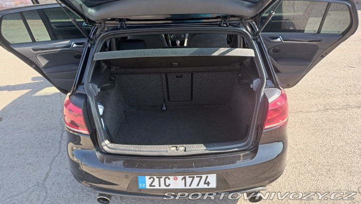 Volkswagen Golf GTI 2010