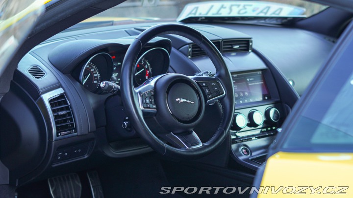 Jaguar F-Type 2020