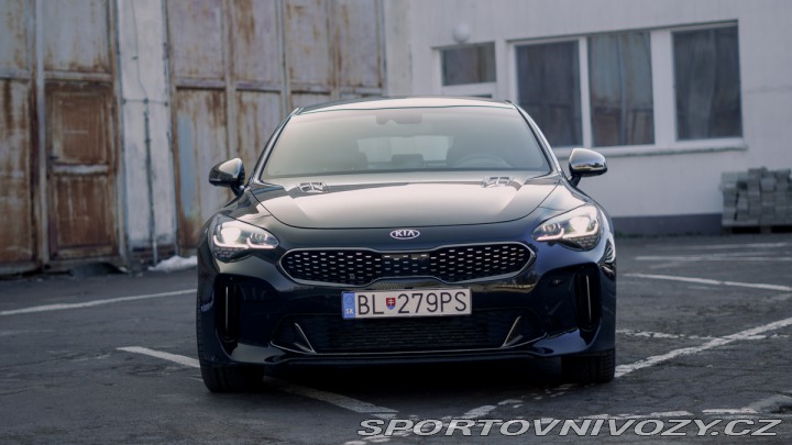 Kia Stinger  2017