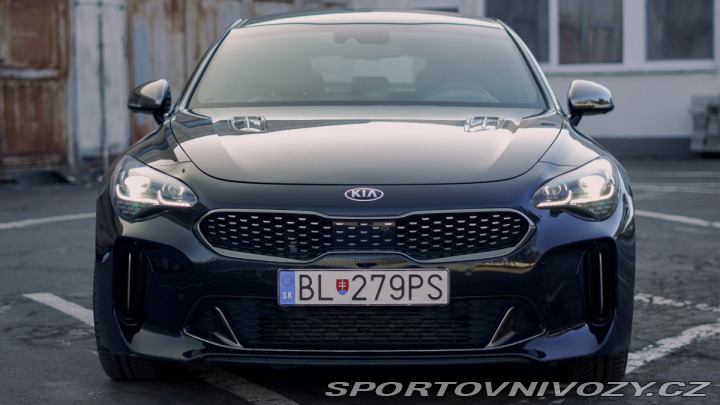 Kia Stinger  2017