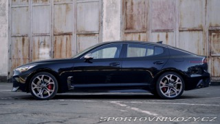 Kia Stinger  2017