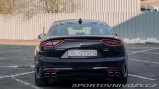 Kia Stinger  2017