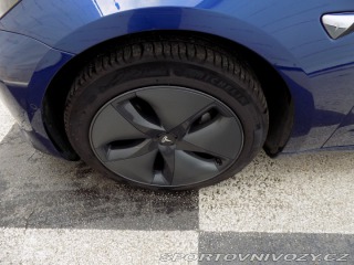 Tesla Model 3 Standard Range +/PANO/LED 2019