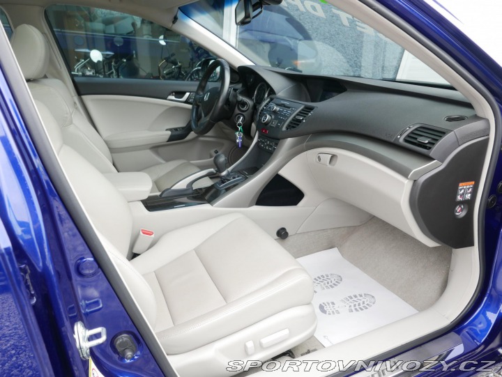 Honda Accord 2,4 i-VTEC Automat REZERV 2010