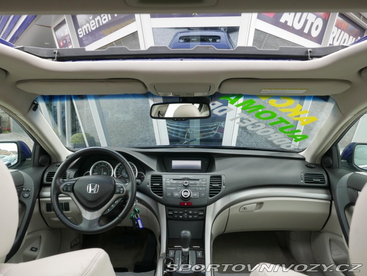 Honda Accord 2,4 i-VTEC Automat REZERV 2010