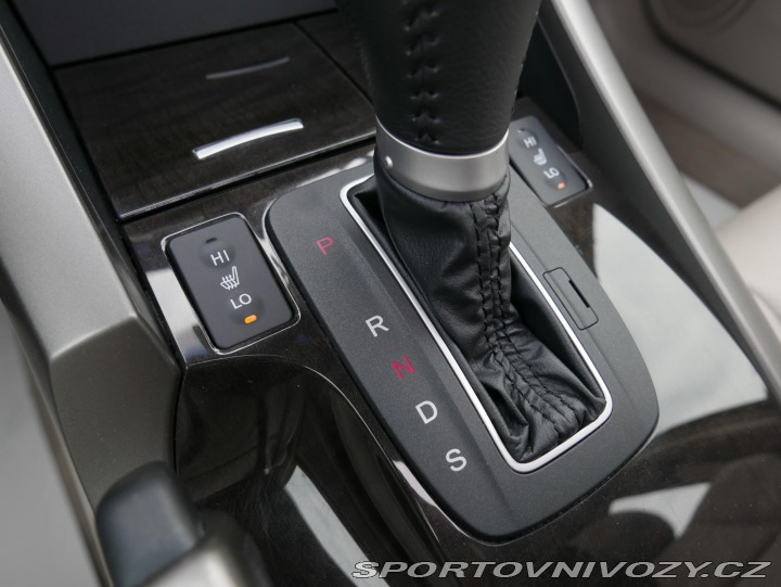 Honda Accord 2,4 i-VTEC Automat REZERV 2010