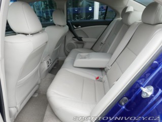 Honda Accord 2,4 i-VTEC Automat REZERV 2010