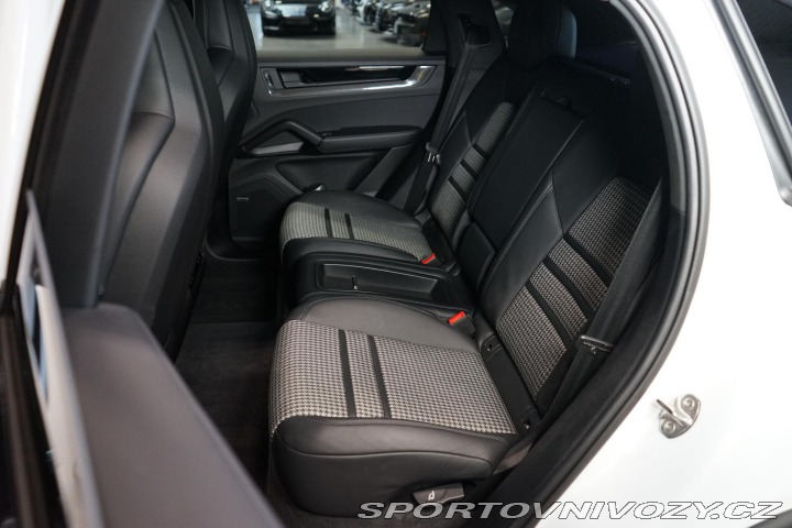 Porsche Cayenne GTS Coupé Chrono 360 Carb 2024