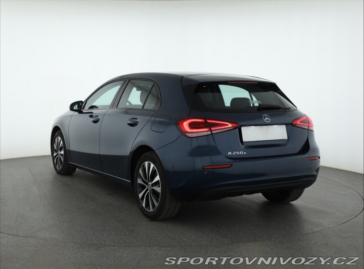 Mercedes-Benz A A 250e 2022