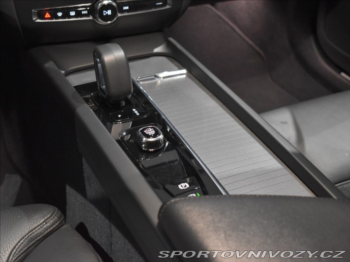 Volvo S60 2,0 B5 AWD ULT Pano,head 2024