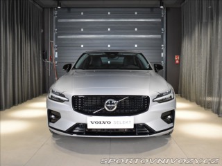Volvo S60 2,0 B5 AWD ULT Pano,head 2024