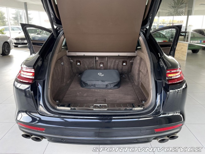 Porsche Panamera 4 E-Hybrid*Matrix*REZERVA 2019