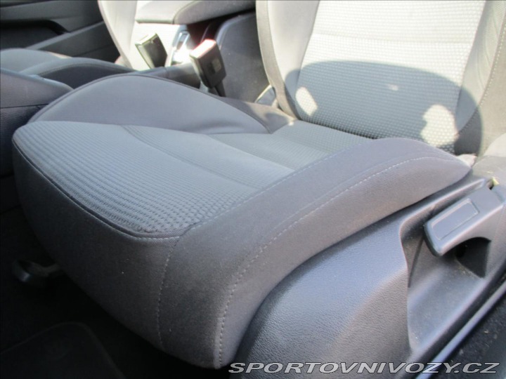 Volkswagen Golf 1,4 TSi 118kw DSG odpočet 2012