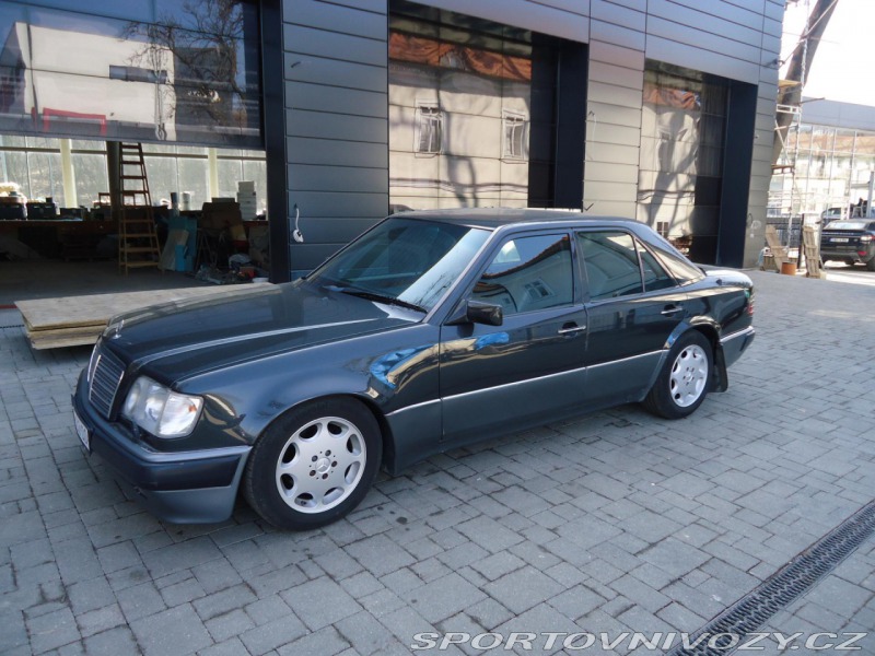 Mercedes-Benz E E500