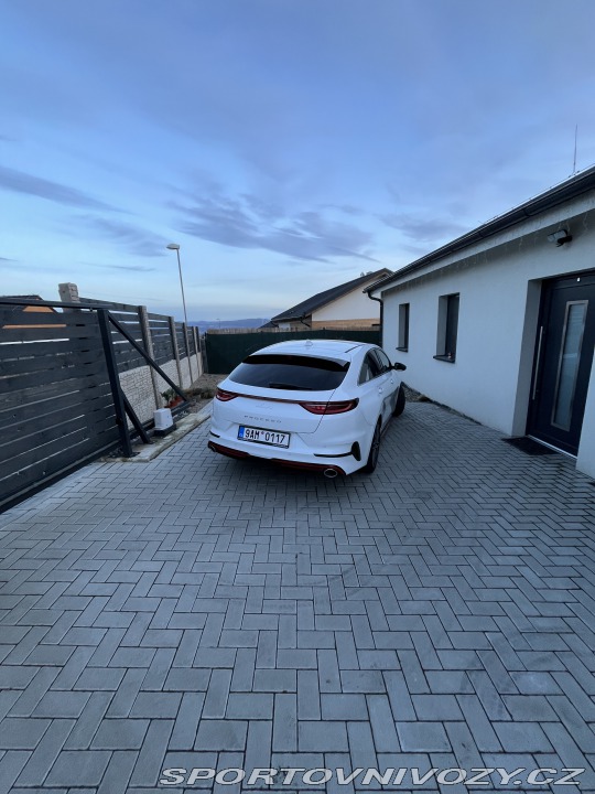 Kia ProCeed GT, 1.6 t-gdi, 150 kW 2022