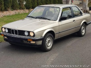 BMW 3 323i E30 1984