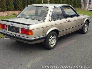 BMW 3 323i E30 1984