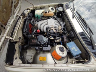 BMW 3 323i E30 1984