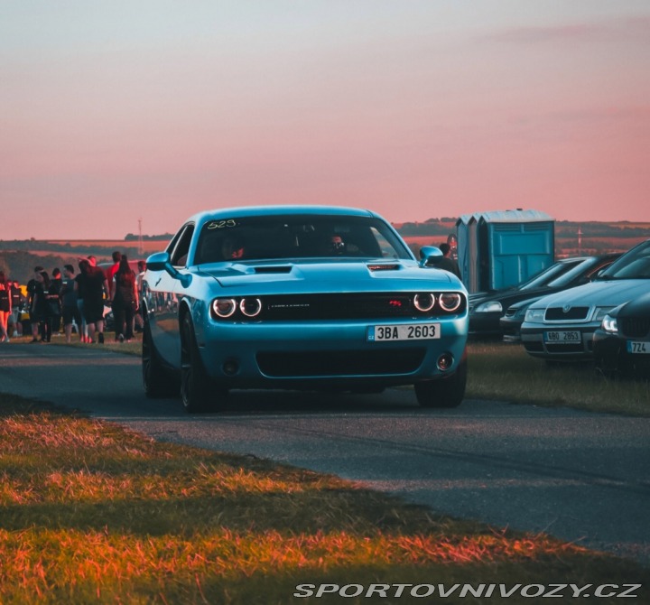 Dodge Challenger R/T 5.7 HEMI 2016