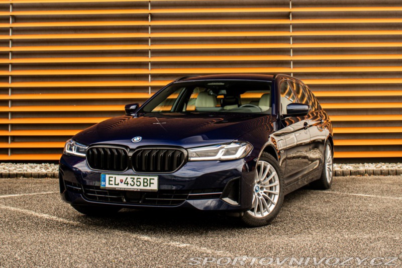 BMW 5 Touring  530e Laser, v Zá