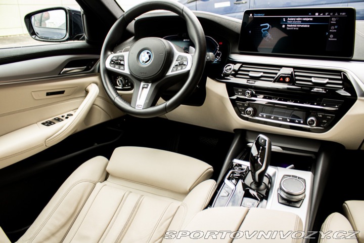 BMW 5 Touring 530e Laser, v Zá 2023