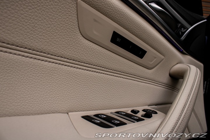 BMW 5 Touring 530e Laser, v Zá 2023