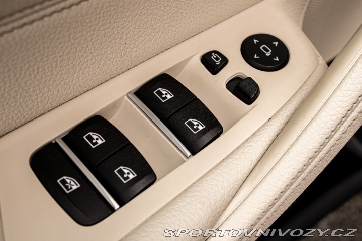 BMW 5 Touring 530e Laser, v Zá 2023