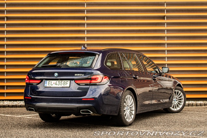 BMW 5 Touring 530e Laser, v Zá 2023