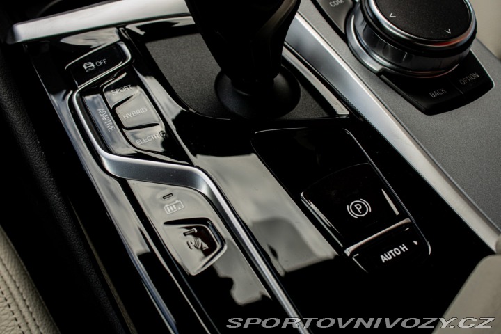 BMW 5 Touring 530e Laser, v Zá 2023