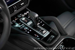 Porsche Cayenne  2022