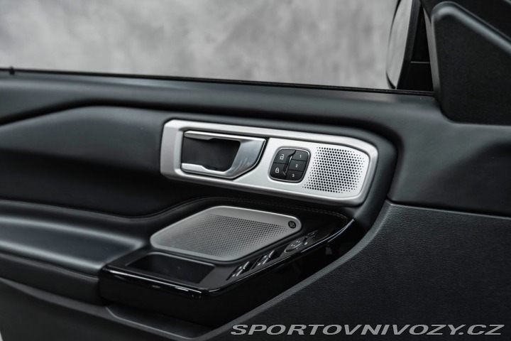 Ford Ostatní modely Explorer Platinum Plug-in-Hybrid 4 2022