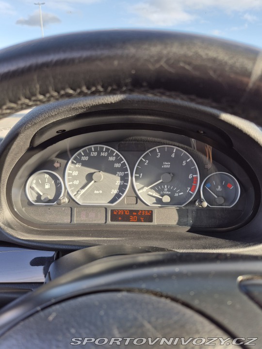 BMW 3 e46 330ci kompresor VF 2003