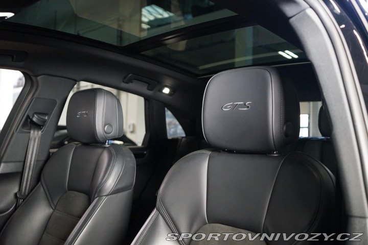 Porsche Macan GTS Chrono Pano PDK Vzduc 2022