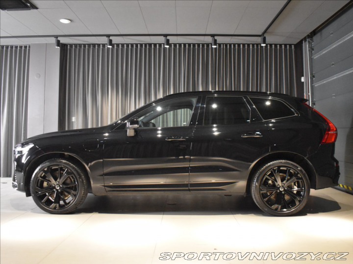 Volvo Ostatní modely XC60 2,0 T6 AWD Black Edition 2024
